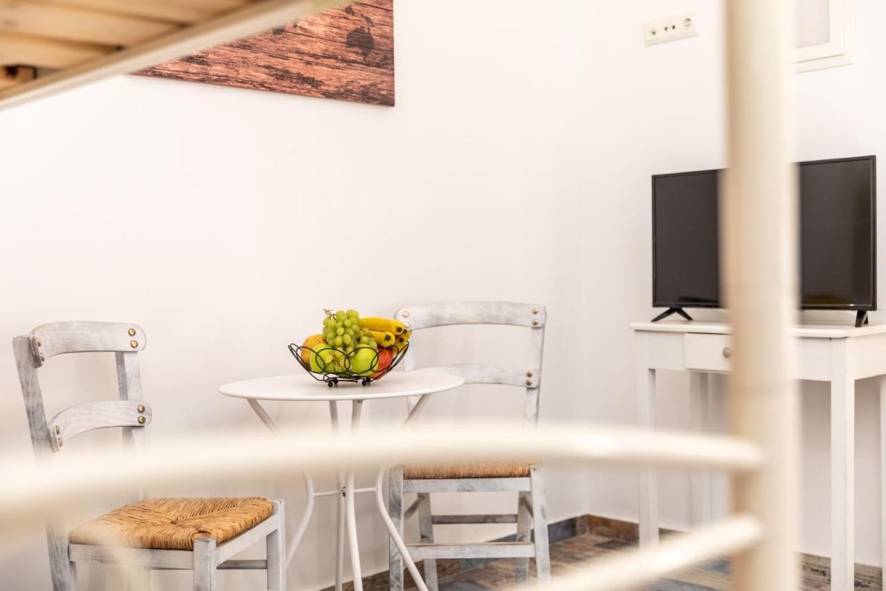 Depis Luxury Suites Naxos City Zewnętrze zdjęcie