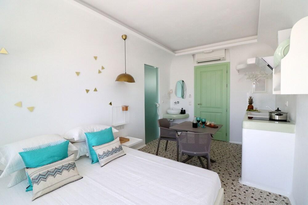 Depis Luxury Suites Naxos City Zewnętrze zdjęcie