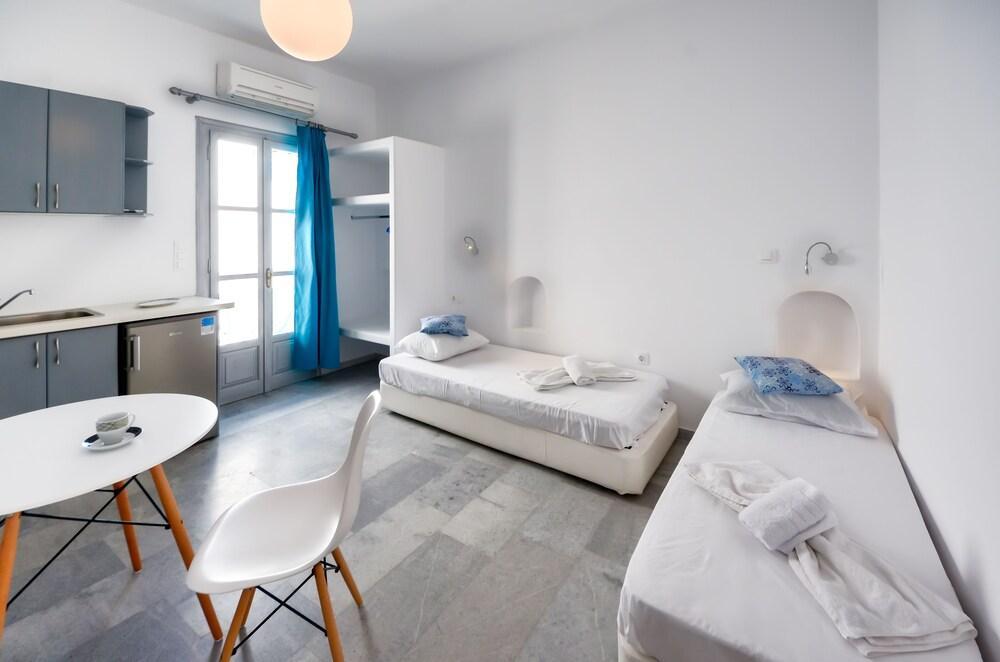 Depis Luxury Suites Naxos City Zewnętrze zdjęcie